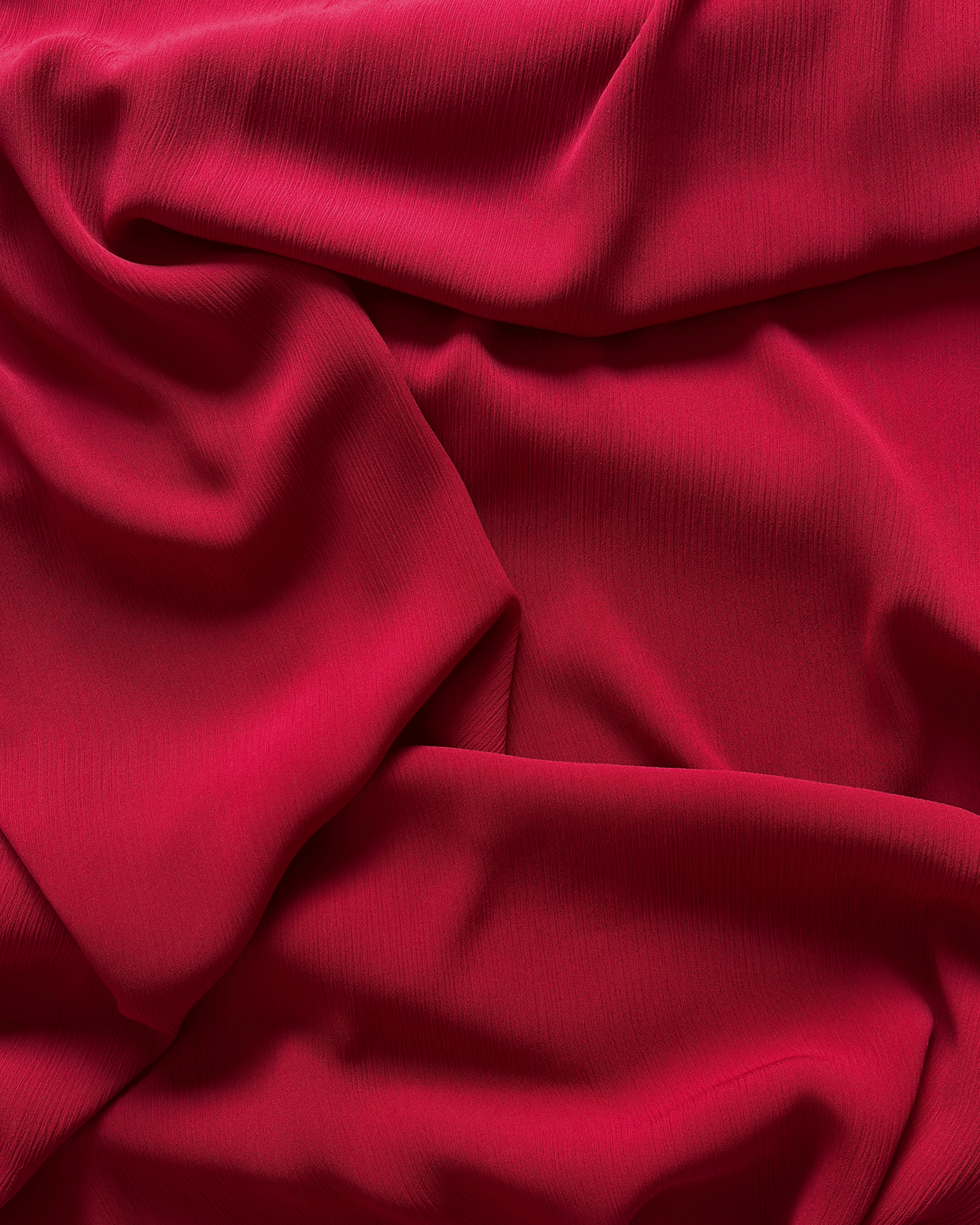 Crinkle Chiffon Hijab - Raven Red